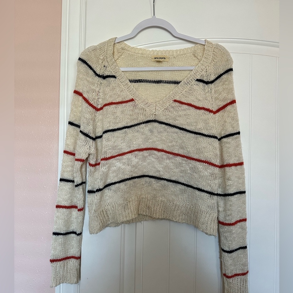 Lightweight sweater